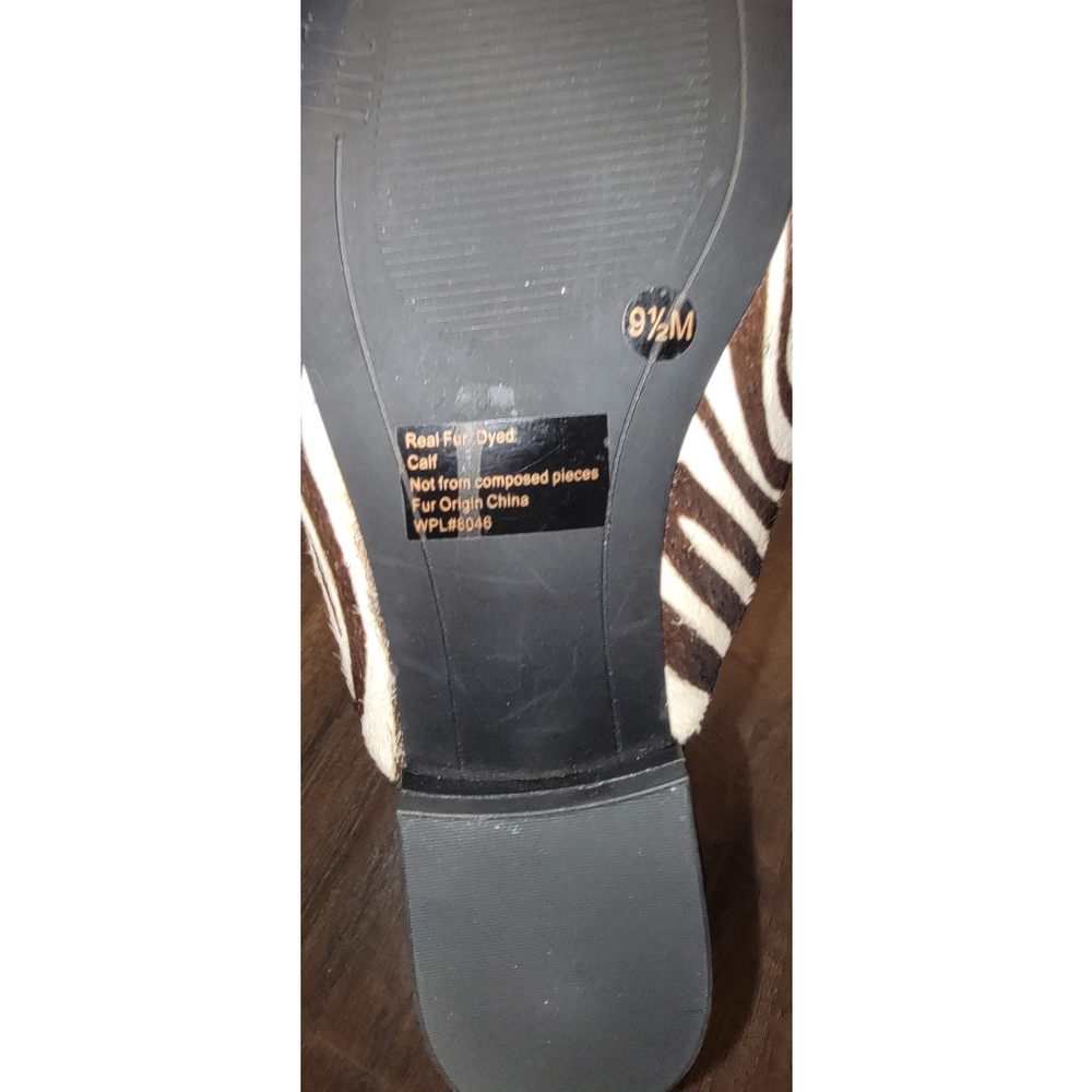 Womens shoes size 9 1/2 medium they have not been worn. - Picture 3 of 3